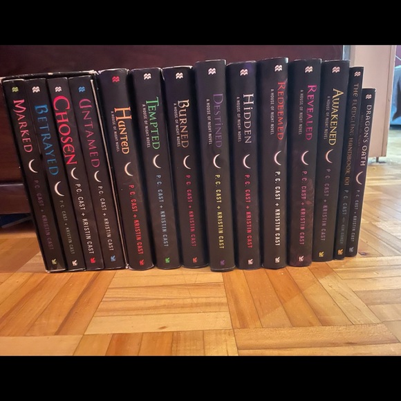 Kristen cast hood book series12 BOOKS - Picture 2 of 2